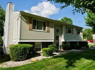 1265 Armstrong Dr, South Park, PA 15129