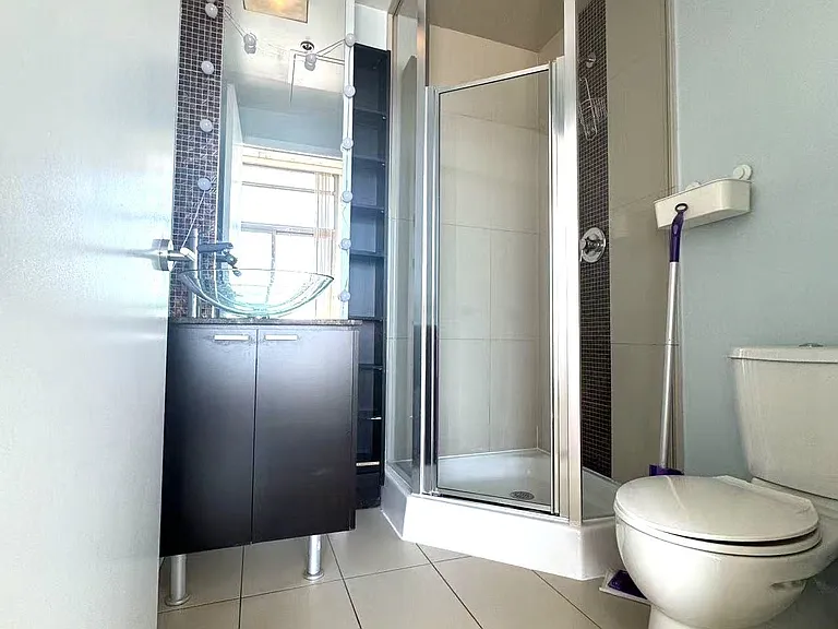 375 King St W #1701 — Photo 21