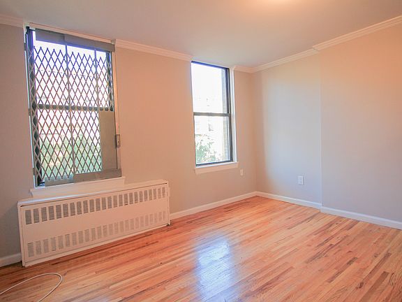 2nd image of 164 W 141st St #P5