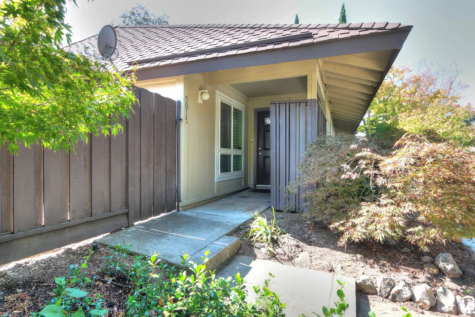 5015 Pine Tree Ter photo 1