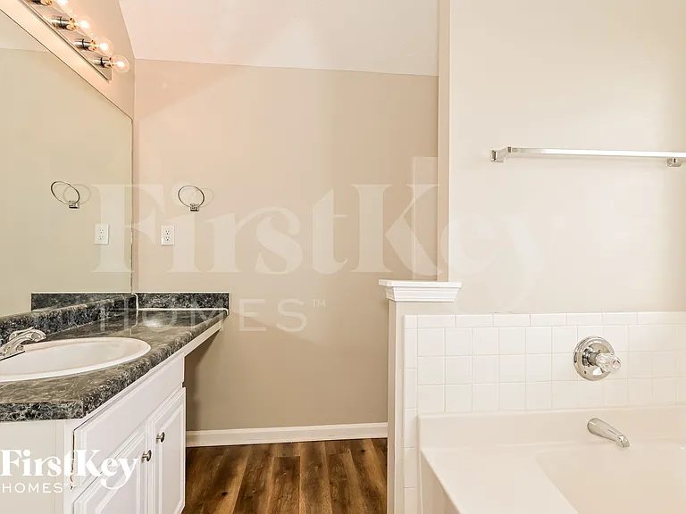 195 Dairyland Dr — Photo 8