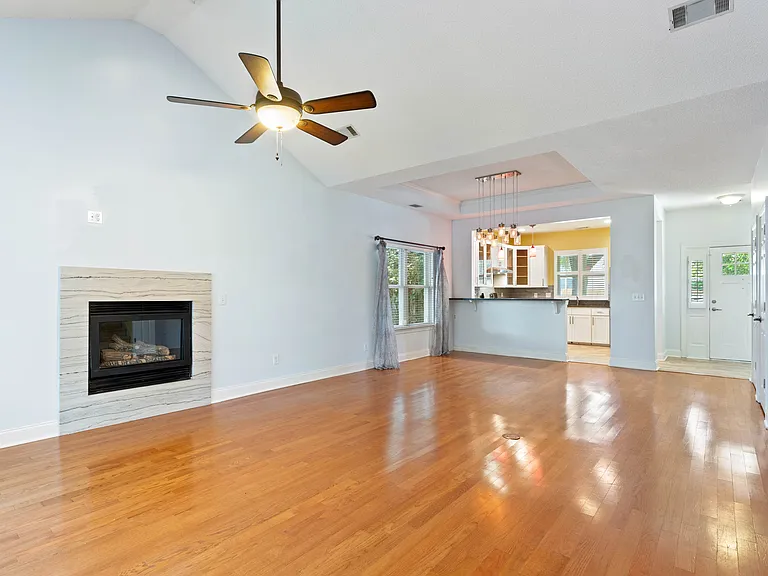 732 Lawton Harbor Dr — Photo 10