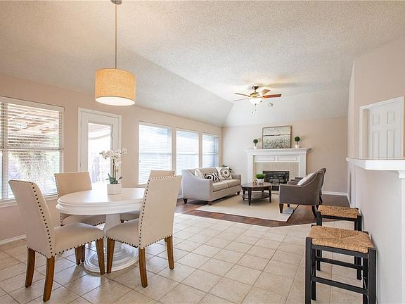 3rd image of 4607 Highlands Dr