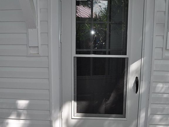 3rd image of 248 Smith Ave
