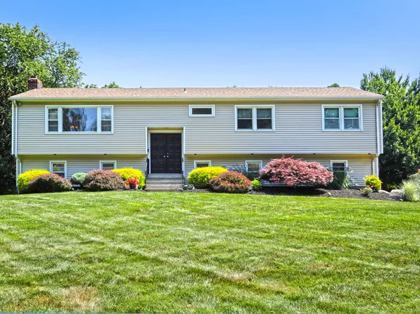 685 South Greenbrier Drive, Orange, CT 06477