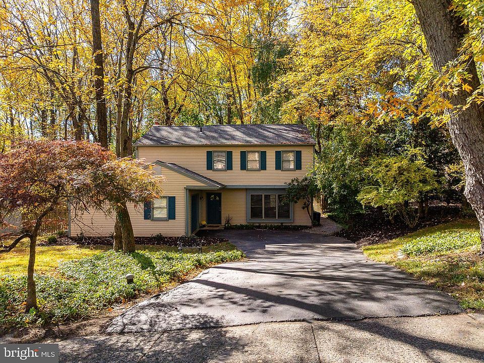 1st image of 438 Holly Ln