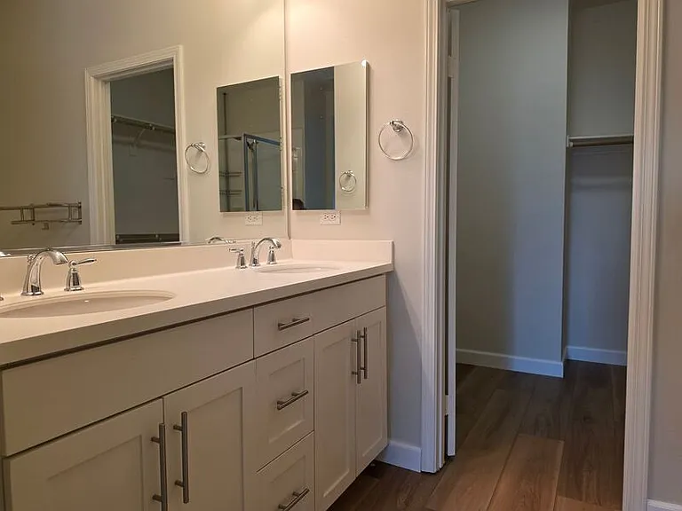 15236 Davenport St — Photo 32