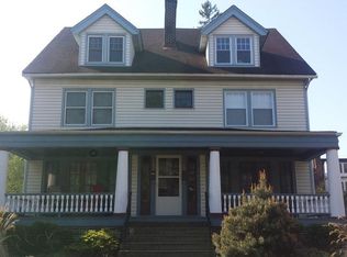 2658 Hampshire Rd, Cleveland Heights, OH 44106