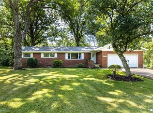 1038 Homeland Dr, Akron, OH 44319