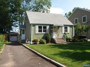 155 New Jersey Ave, Bergenfield, NJ 07621