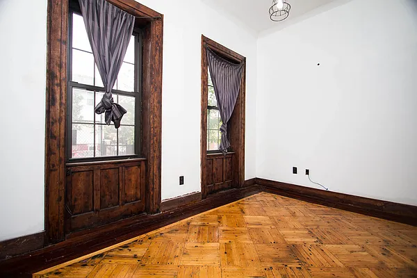 Rented by Nooklyn NYC LLC | media 39