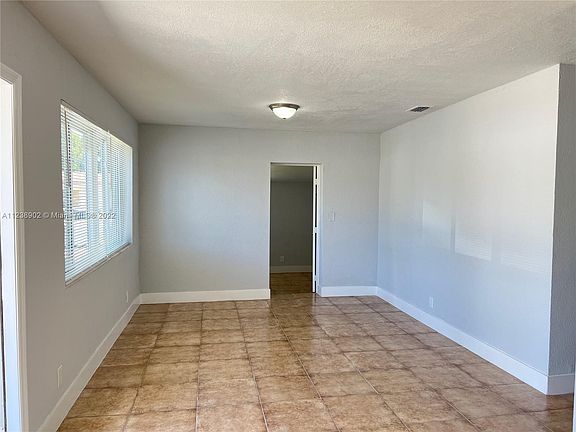 5th image of 1041 NW 26th Ave