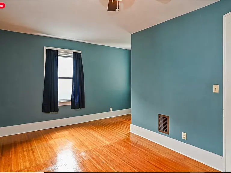 L-shaped Bedroom