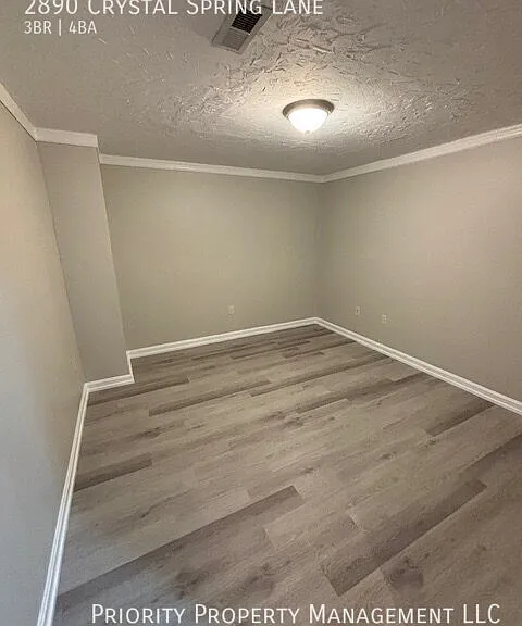 2890 Crystal Spring Ln — Photo 3
