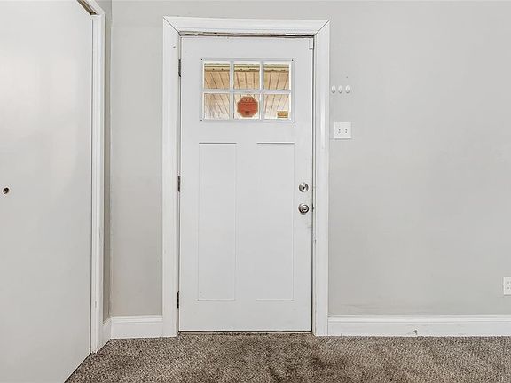 5th image of 8413 Graybirch Dr