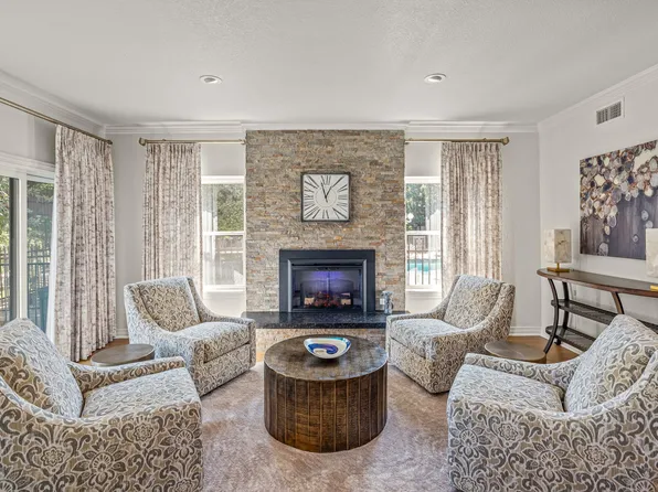 4235 Clear Lake Cir, Fort Worth, TX 76109