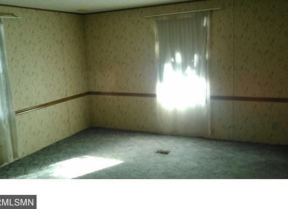 5th image of 300 S Hill Ave