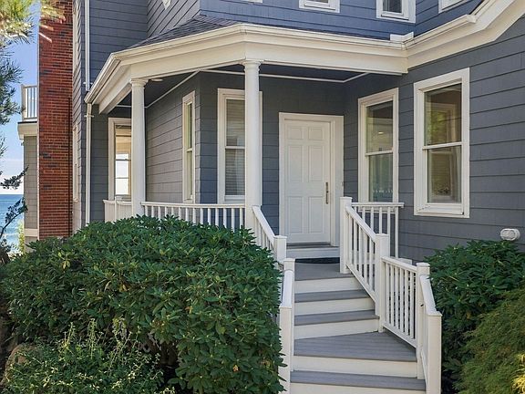 4th image of 32 Preston Ct Unit 32
