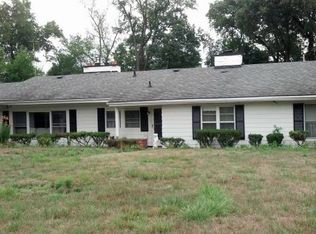 27650 Spring Valley Dr, Farmington Hills, MI 48336