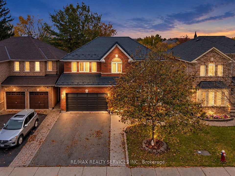 1st image of 82 Dunvegan Cres