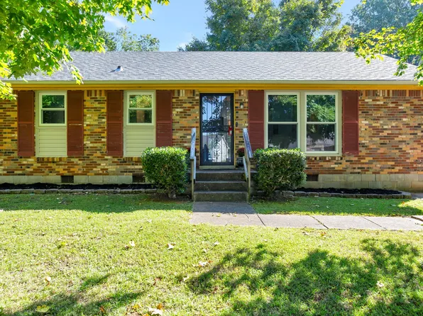 221 Paddock Rd, Clarksville, TN 37043