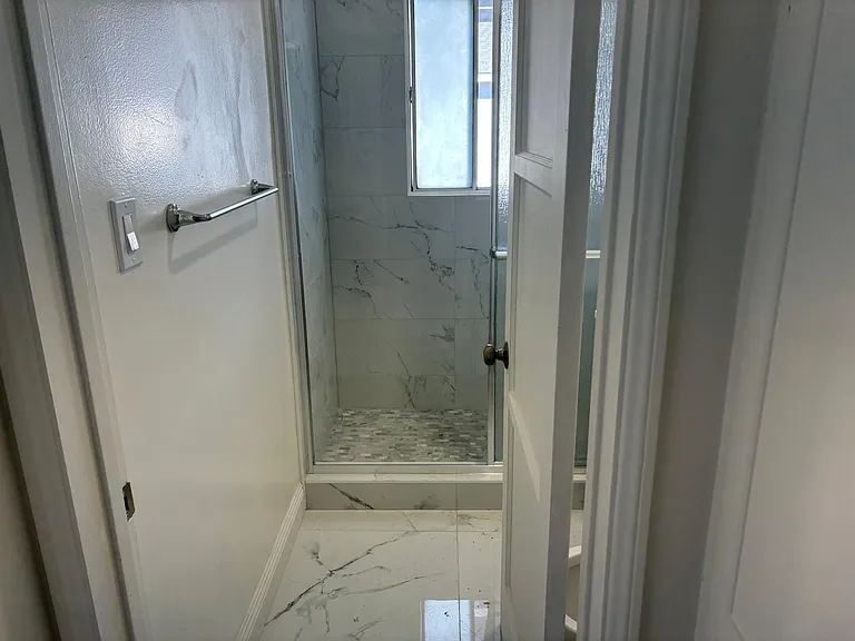 701 W Glenoaks Blvd #703-1/2 — Photo 9