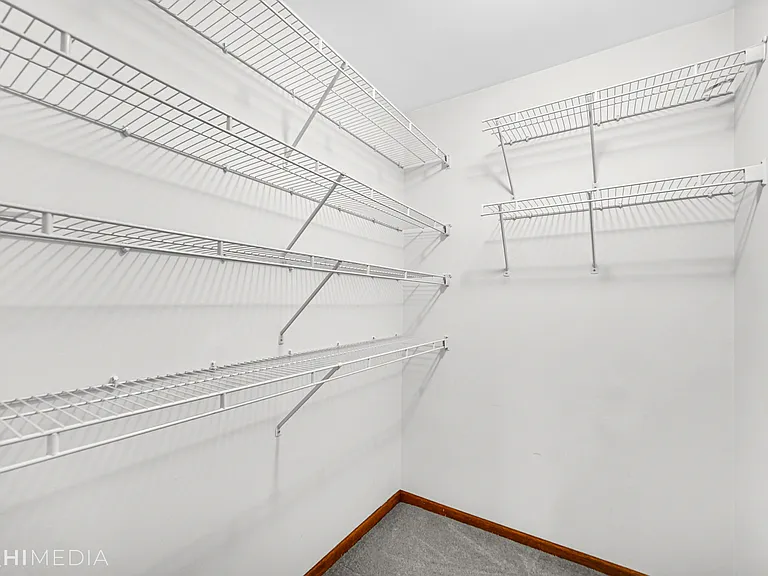 1341 E Thacker St — Photo 23