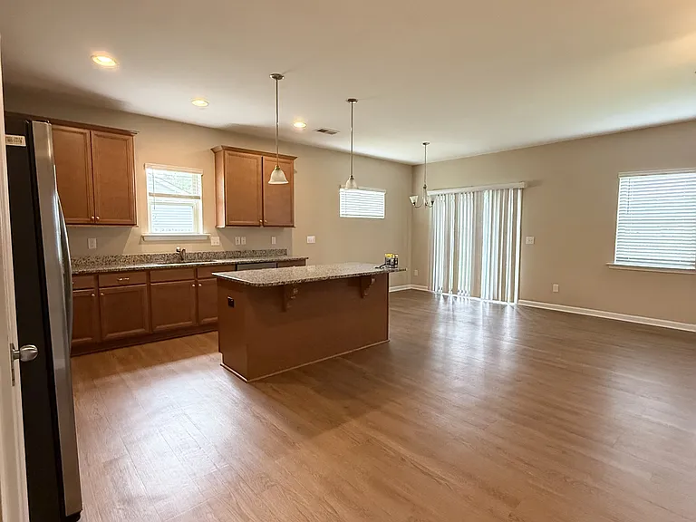 222 Skyway Dr — Photo 8