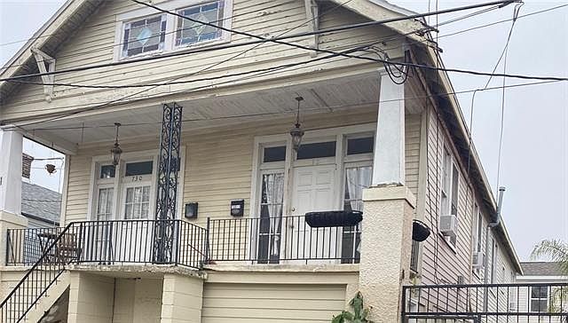 1st image of 732 Independence St
