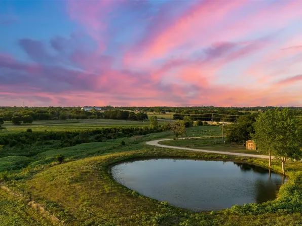 4864 S Highway 77, Lorena, TX 76655