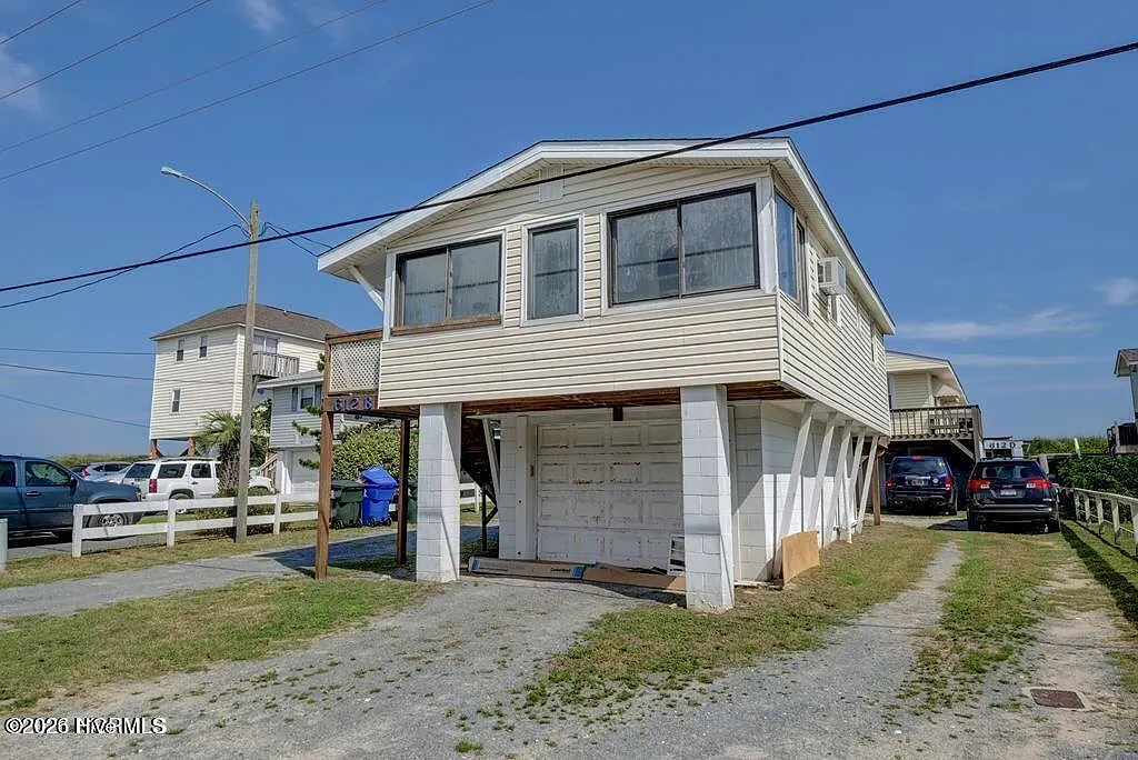 1 bed, 1.0 bath, $1,650 — Photo 1
