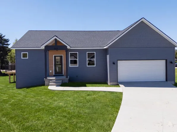 243 W Gardner St NW, Sparta, MI 49345