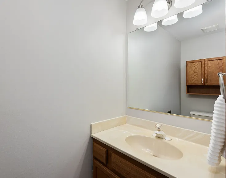 27W220 Chelsea Cir — Photo 17
