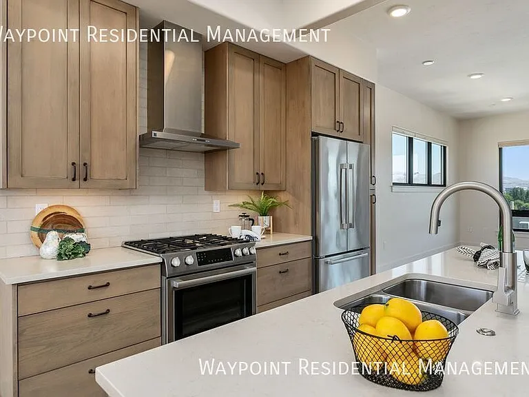 611 S 8th St #601 — Photo 13
