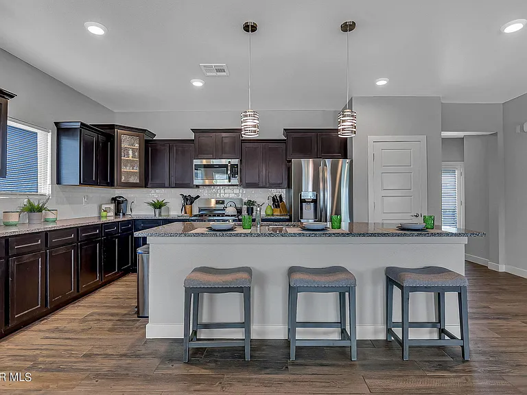 2420 Sammy Cervantes St — Photo 5