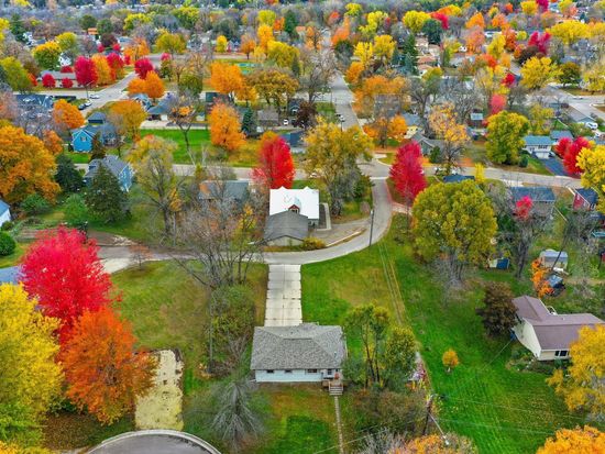 422 Mill St E, Cannon Falls, MN 55009