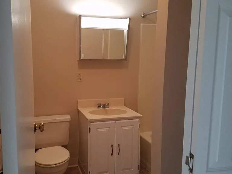 Penobscot Pointe Apartments — Photo 6