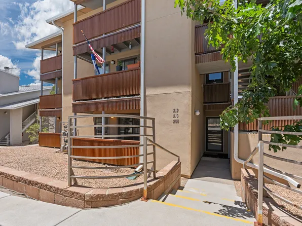 505 Oppenheimer Dr APT 208, Los Alamos, NM 87544