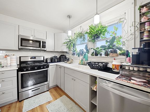 4th image of 9 Germain Ave