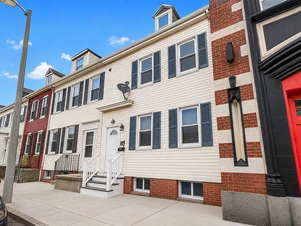1st image of 60 Marion St #60