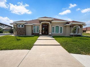 1621 E Agualeguas St, Roma, TX 78584