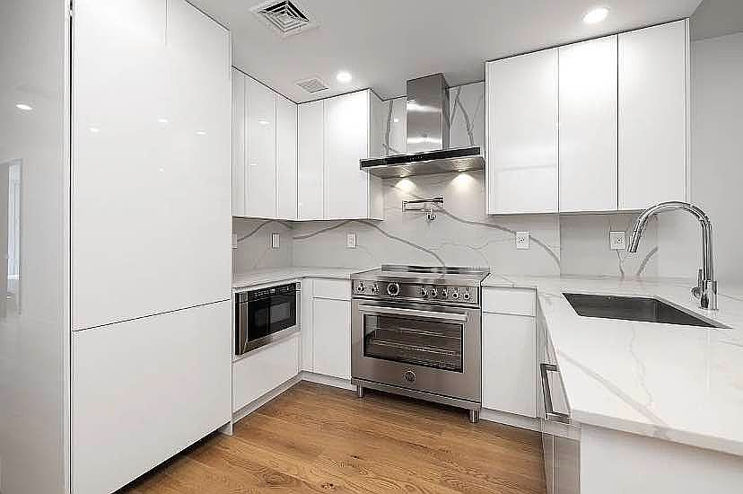 1st image of 268 E 7th St #8
