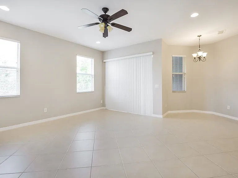 1304 Travertine Ter — Photo 9