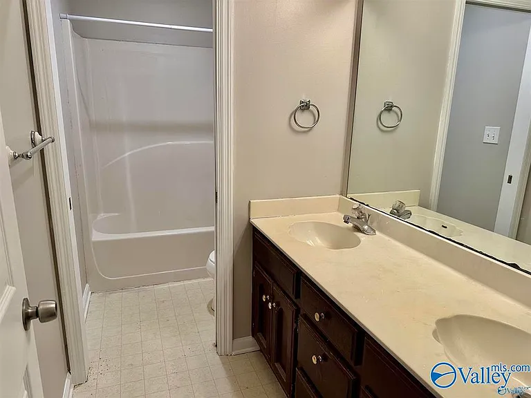 111 Tumbleweed Dr — Photo 9