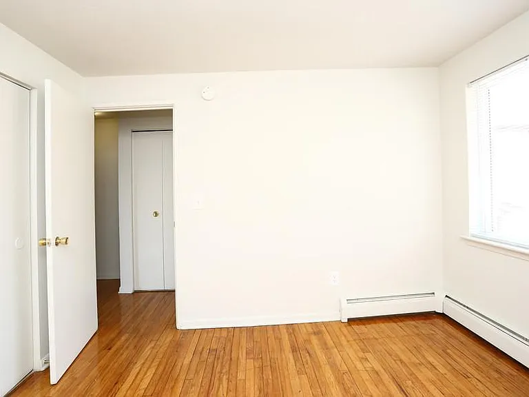 Parkside Apartments — Photo 12