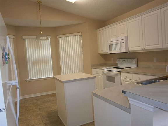 3rd image of 2944 Charter Oaks Ln