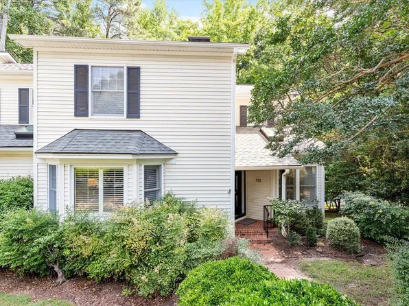 352 Weymouth Close, Pittsboro, NC 27312