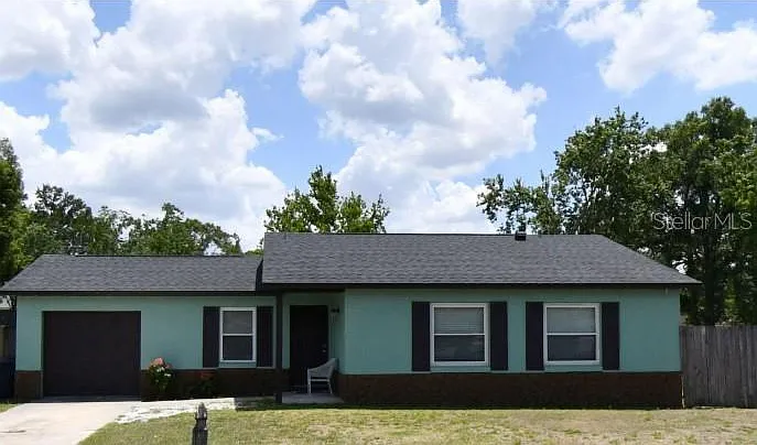 120 Bent Oak Ct — Photo 1