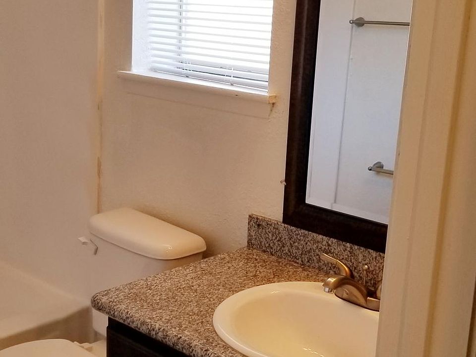 1st image of 1302 E Broadway St #302