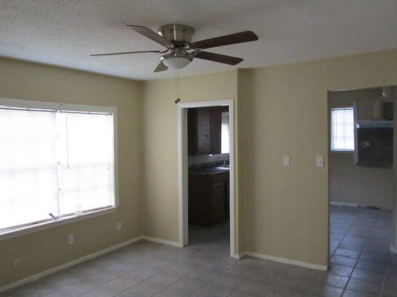5th image of 3114 E 20th St